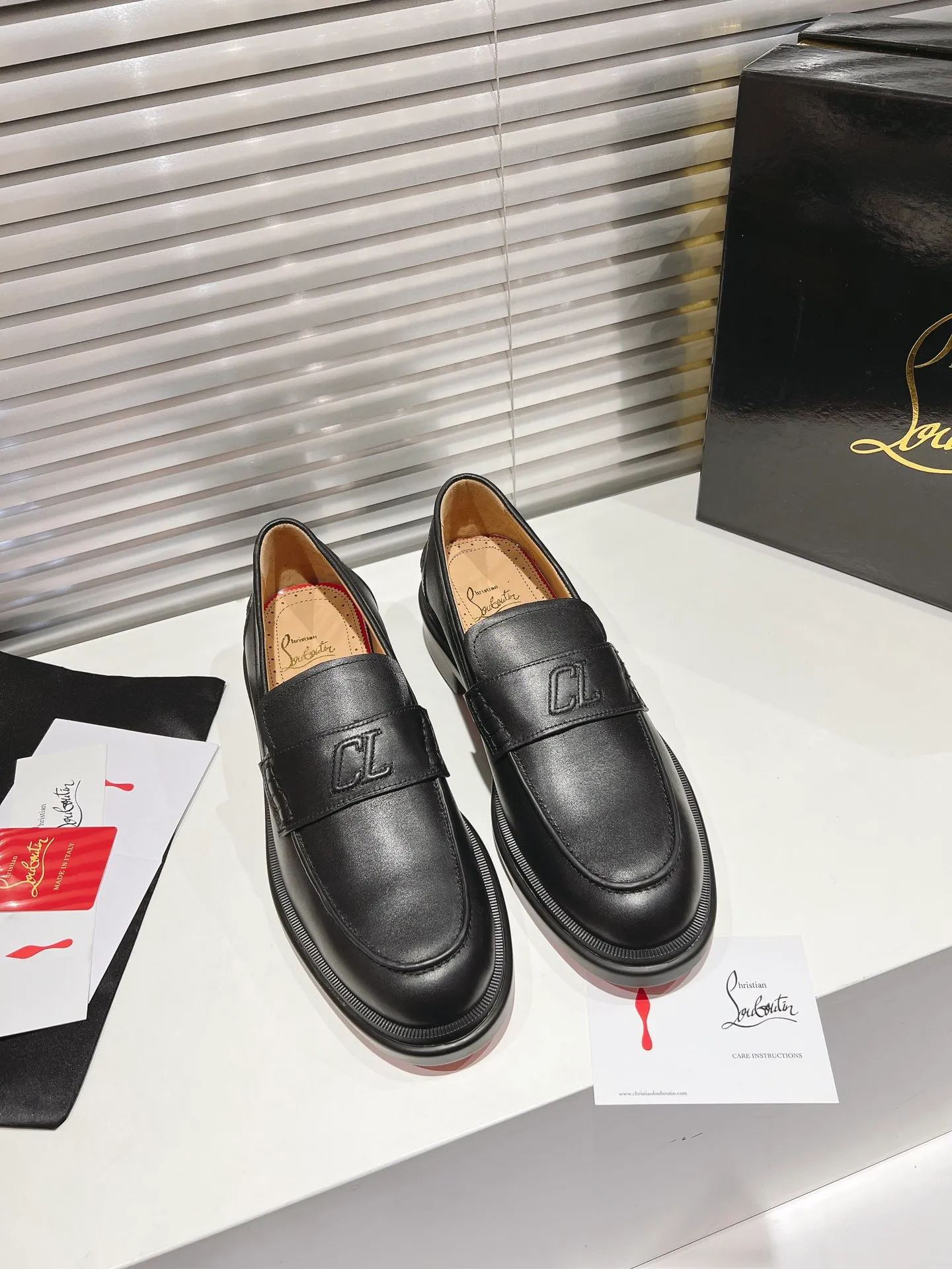 👟👟Ex-factory price 760👟👟 ╔Tire bottom Loaf🆑Black cowhide╗ ·Top version customization·2024𝐬𝐬 𝑪𝒉𝒓𝒊𝒔𝒕𝒊𝒂𝒏 𝑳𝒐𝒖𝒃𝒐𝒖𝒕𝒊𝒏 ▪️No matter the last shape, fabric, diamonds, nails, lining, outsole, they are as close as possible to ZP... ▪️The original sole is specially provided by the original factory ▪️The lining is imported water-dyed cowhide ▪️The private customization time is about 3-7 days —————— Size: Men's 39M-46M